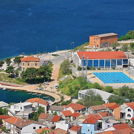 Cozy Apartment In Brodarica With Wifi Exterior photo